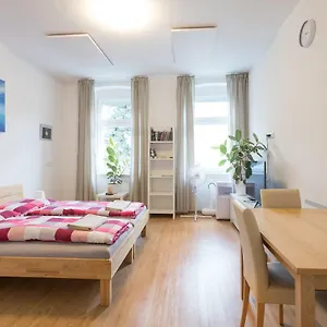 Apartment Smile Schoenbrunn, Vienna